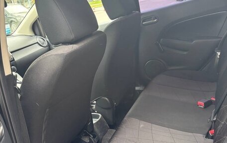 Mazda 2 III, 2014 год, 850 000 рублей, 5 фотография
