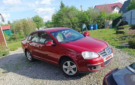 Volkswagen Jetta VI, 2010 год, 750 000 рублей, 4 фотография