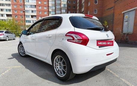 Peugeot 208 II, 2013 год, 800 000 рублей, 2 фотография