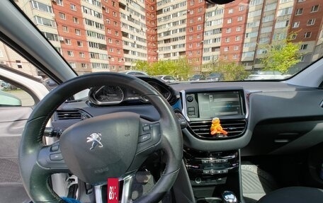 Peugeot 208 II, 2013 год, 800 000 рублей, 12 фотография