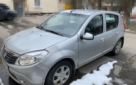 Renault Sandero I, 2013 год, 700 000 рублей, 3 фотография
