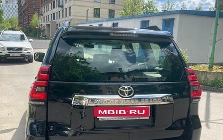 Toyota Land Cruiser Prado 150 рестайлинг 2, 2017 год, 5 100 000 рублей, 3 фотография