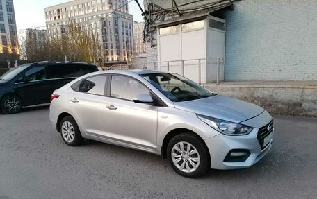 Hyundai Solaris II рестайлинг, 2017 год, 900 000 рублей, 10 фотография