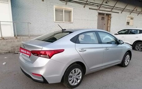 Hyundai Solaris II рестайлинг, 2017 год, 900 000 рублей, 8 фотография
