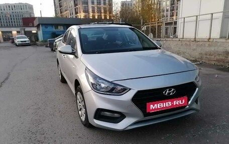 Hyundai Solaris II рестайлинг, 2017 год, 900 000 рублей, 11 фотография