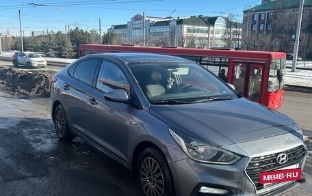Hyundai Solaris II рестайлинг, 2018 год, 890 000 рублей, 3 фотография
