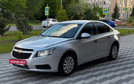 Chevrolet Cruze II, 2011 год, 515 000 рублей, 3 фотография
