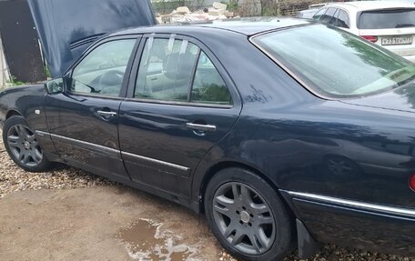 Mercedes-Benz E-Класс, 1999 год, 335 000 рублей, 4 фотография