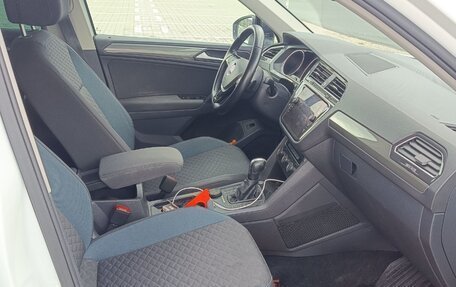 Volkswagen Tiguan II, 2019 год, 3 300 000 рублей, 7 фотография