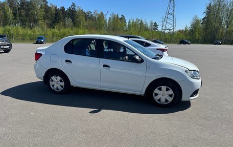 Renault Logan II, 2016 год, 700 000 рублей, 8 фотография