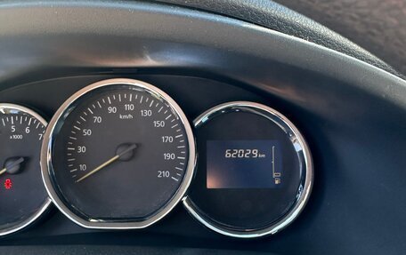 Renault Logan II, 2016 год, 700 000 рублей, 3 фотография