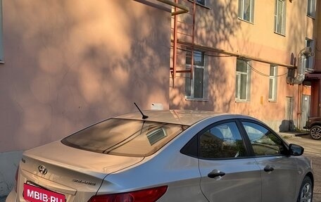 Hyundai Solaris II рестайлинг, 2013 год, 968 000 рублей, 3 фотография