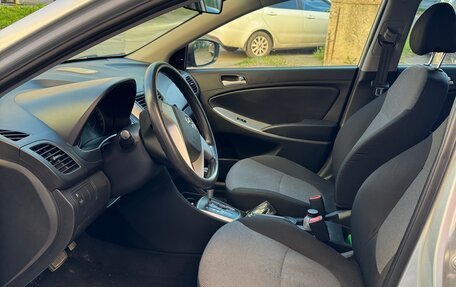 Hyundai Solaris II рестайлинг, 2013 год, 968 000 рублей, 10 фотография