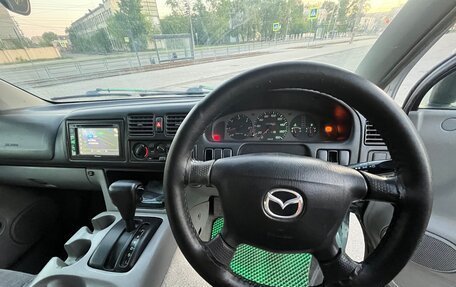 Mazda Bongo Friendee i рестайлинг, 2001 год, 400 000 рублей, 10 фотография