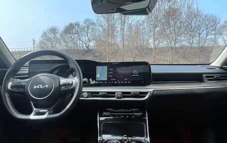 KIA K5, 2022 год, 2 300 000 рублей, 6 фотография
