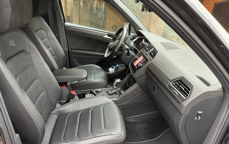 Volkswagen Tiguan II, 2021 год, 3 850 000 рублей, 8 фотография