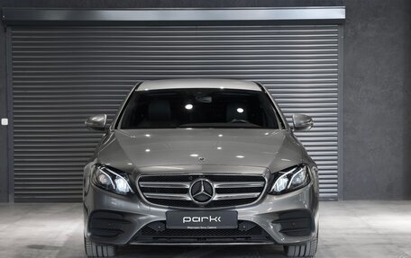 Mercedes-Benz E-Класс, 2020 год, 3 800 000 рублей, 3 фотография