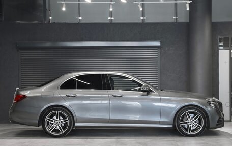 Mercedes-Benz E-Класс, 2020 год, 3 800 000 рублей, 6 фотография