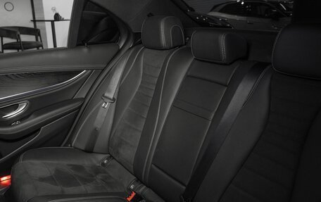Mercedes-Benz E-Класс, 2020 год, 3 800 000 рублей, 21 фотография