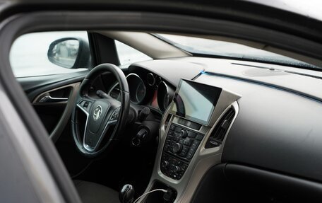Opel Astra J, 2010 год, 600 000 рублей, 10 фотография