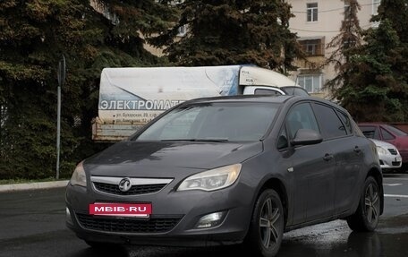 Opel Astra J, 2010 год, 600 000 рублей, 3 фотография