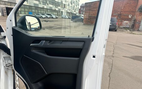 Volkswagen Transporter T5 рестайлинг, 2010 год, 2 350 000 рублей, 14 фотография