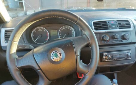 Skoda Fabia II, 2008 год, 335 000 рублей, 9 фотография
