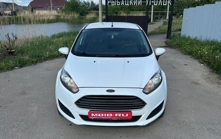 Ford Fiesta, 2015 год, 950 000 рублей, 1 фотография