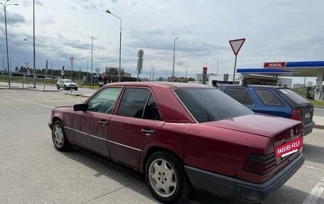 Mercedes-Benz E-Класс, 1993 год, 250 000 рублей, 4 фотография