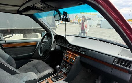 Mercedes-Benz E-Класс, 1993 год, 250 000 рублей, 13 фотография