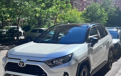 Toyota RAV4, 2020 год, 3 775 000 рублей, 1 фотография
