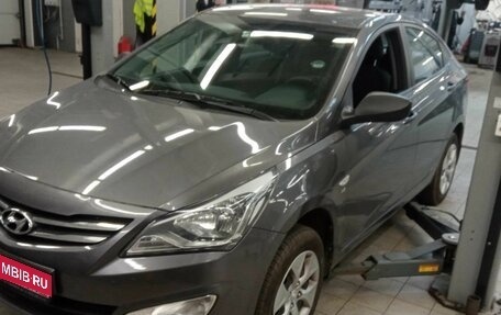 Hyundai Solaris II рестайлинг, 2015 год, 1 100 000 рублей, 1 фотография