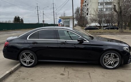 Mercedes-Benz E-Класс, 2019 год, 3 800 000 рублей, 1 фотография