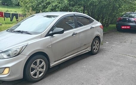 Hyundai Solaris II рестайлинг, 2011 год, 699 000 рублей, 1 фотография