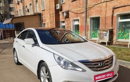 Hyundai Sonata VI, 2010 год, 1 090 000 рублей, 2 фотография