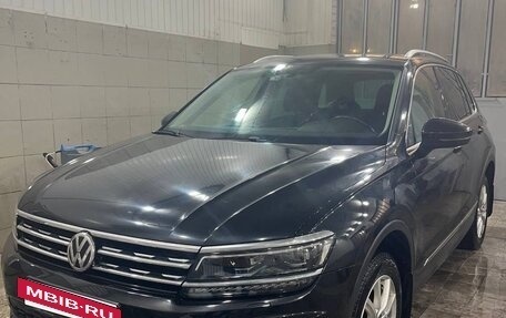 Volkswagen Tiguan II, 2018 год, 2 190 000 рублей, 2 фотография