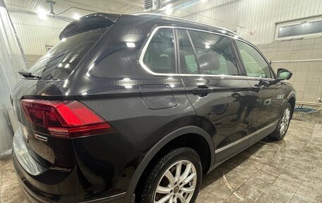 Volkswagen Tiguan II, 2018 год, 2 190 000 рублей, 5 фотография