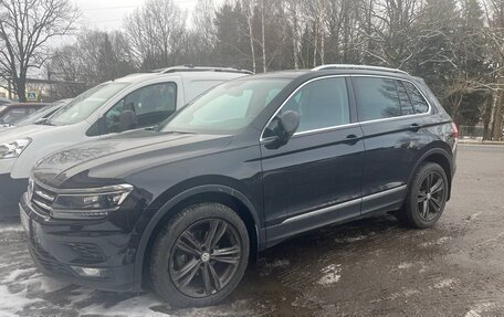 Volkswagen Tiguan II, 2018 год, 2 190 000 рублей, 13 фотография