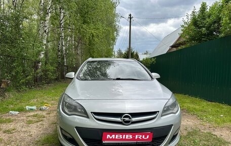 Opel Astra J, 2013 год, 900 000 рублей, 1 фотография