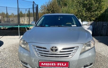 Toyota Camry, 2006 год, 850 000 рублей, 1 фотография