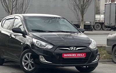 Hyundai Solaris II рестайлинг, 2012 год, 630 000 рублей, 1 фотография