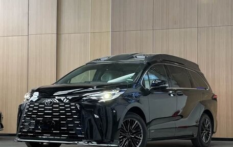 Toyota Sienna, 2024 год, 7 760 000 рублей, 1 фотография