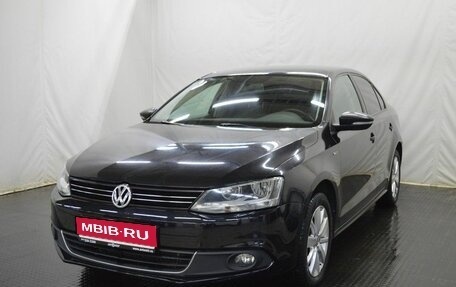 Volkswagen Jetta VI, 2013 год, 900 000 рублей, 1 фотография