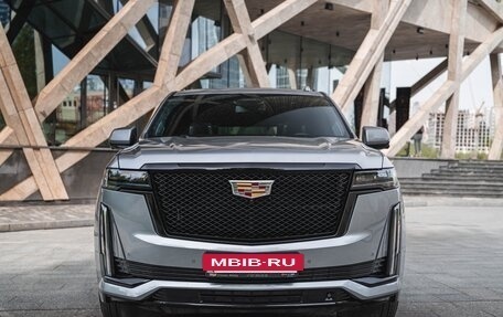 Cadillac Escalade V, 2023 год, 14 750 000 рублей, 2 фотография