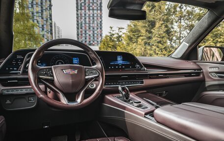 Cadillac Escalade V, 2023 год, 14 750 000 рублей, 13 фотография