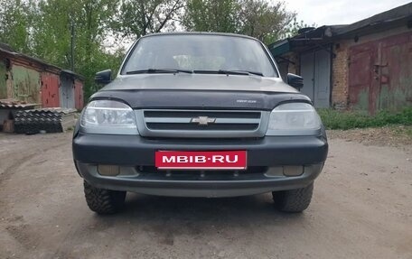 Chevrolet Niva I рестайлинг, 2005 год, 288 000 рублей, 1 фотография