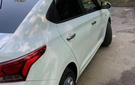 Hyundai Solaris II рестайлинг, 2021 год, 1 500 000 рублей, 5 фотография