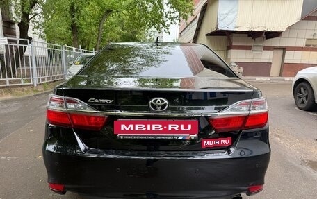 Toyota Camry, 2017 год, 2 950 000 рублей, 10 фотография
