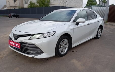 Toyota Camry, 2020 год, 3 040 000 рублей, 1 фотография