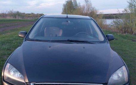 Ford Focus II рестайлинг, 2005 год, 375 000 рублей, 1 фотография